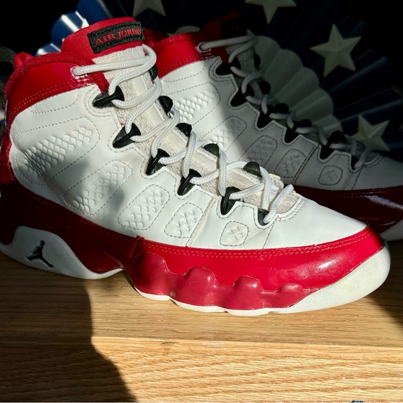 retro 9 white black gym red